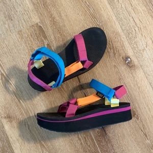 Women’s Teva Flatform Sandals